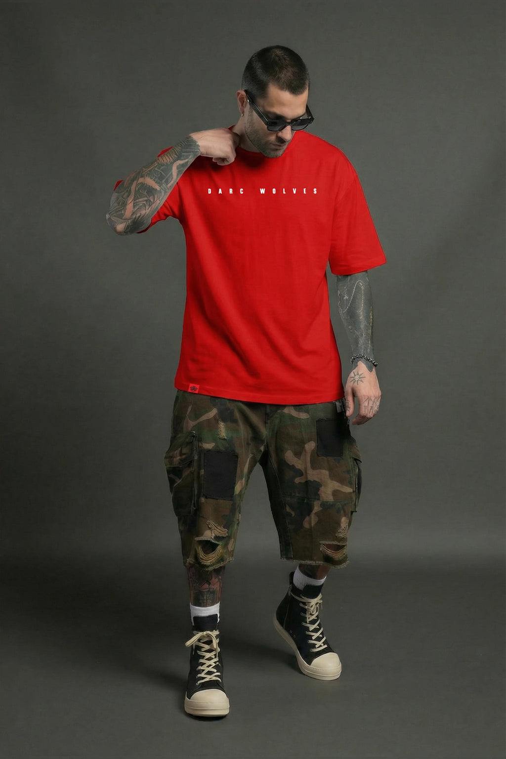 Darc Wolves, Oversize Red T-shirt