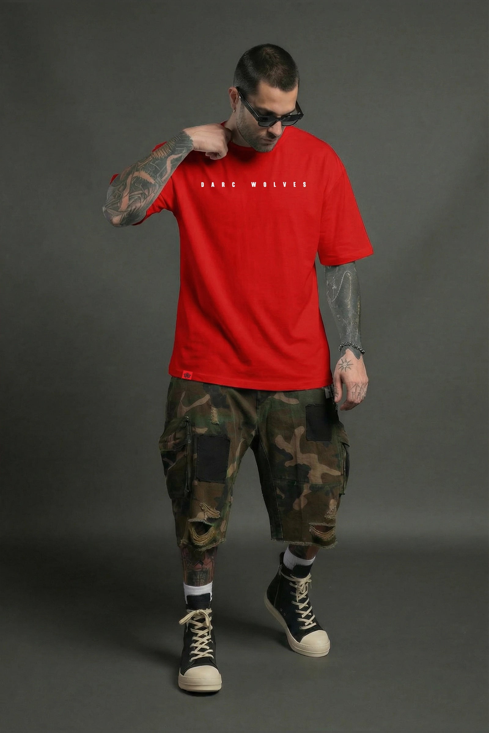 Darc Wolves, Oversize Red T-shirt